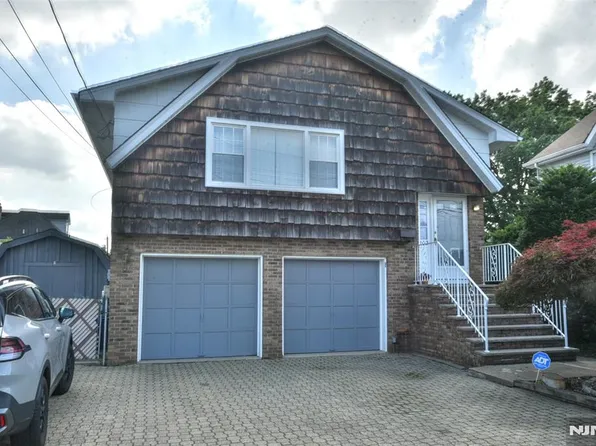 102 Parkview Ave, Elmwood Park, NJ 07407