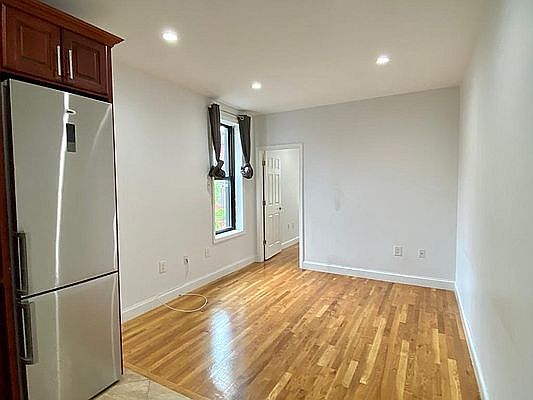 1st image of 330 Lewis Ave #1L