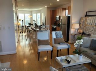 1633 N Colonial Ter APT 201, Arlington, VA 22209