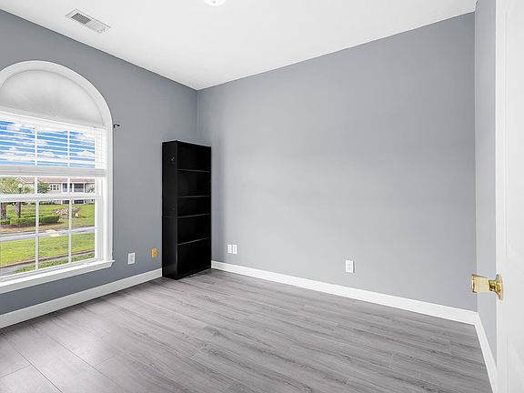 3rd image of 105 Ashley Park Dr. #2E