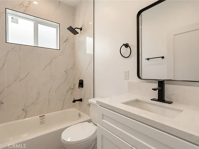 2843 Folsom — Photo 29