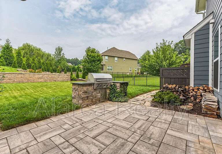 7419 Canova Ln — Photo 30