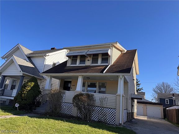3rd image of 13820 S Parkway Dr