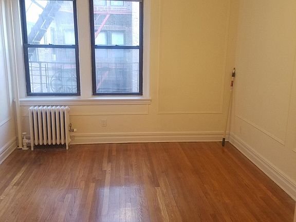 2nd image of 124 Parrott Pl Floor 2