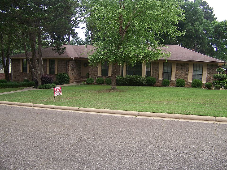 1st image of 200 Craigwood Cir