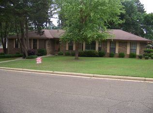 200 Craigwood Cir, Russellville, AR 72801