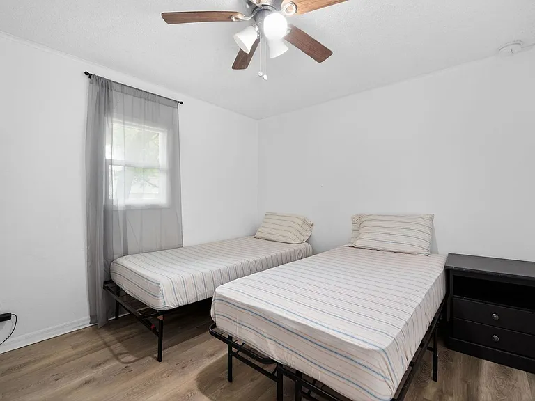 2314 W South St — Photo 15