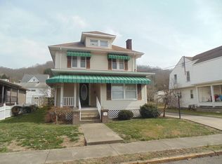 741 4th St, New Martinsville, WV 26155