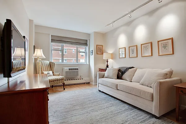 Sold by Owner | media 6