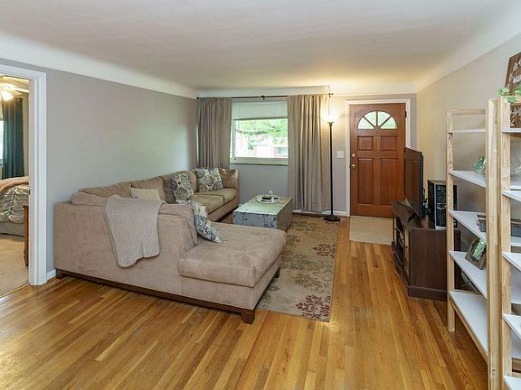 4th image of 3441 Tallahassee Dr