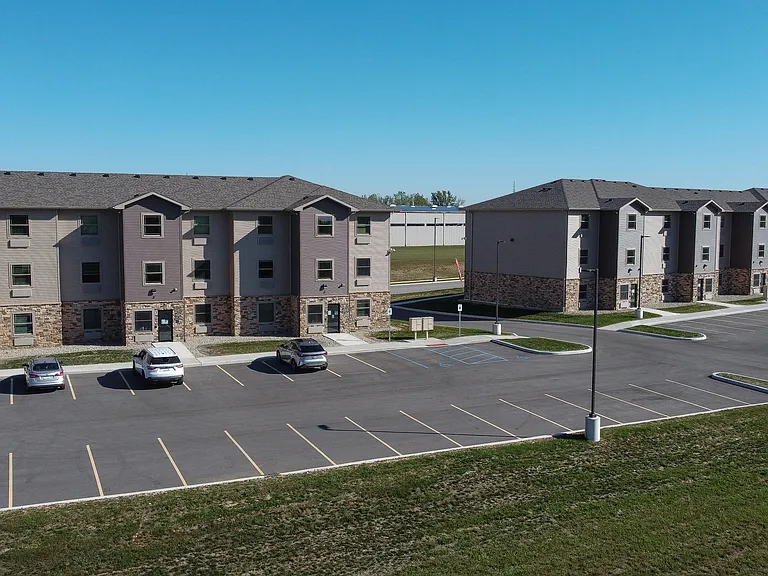 Crossroads Place Apartments — Photo 70