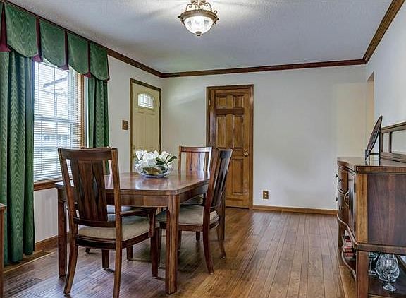 3rd image of 4837 Oakbrier Dr