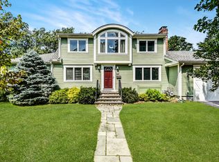 384 Hillcrest Rd, Needham, MA 02492