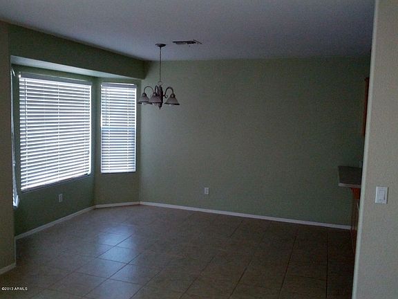 3rd image of 804 E Roberts Ave