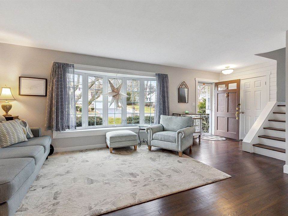 19 Foxhill Road, Valhalla, NY 10595 Zillow