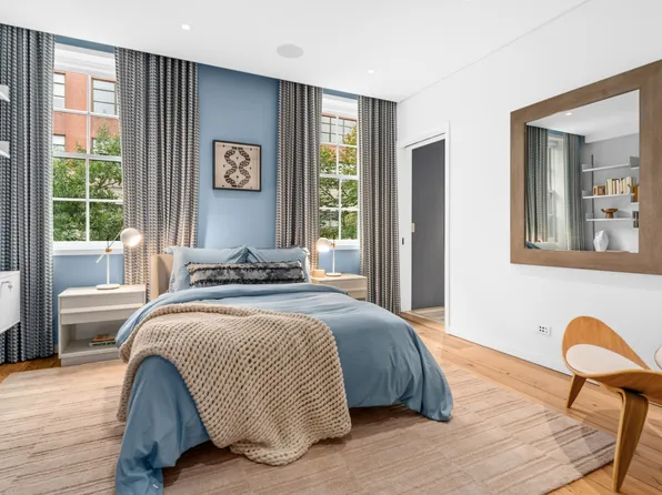 430 Hudson Street image 10 of 34