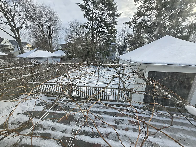 173 School St — Photo 27