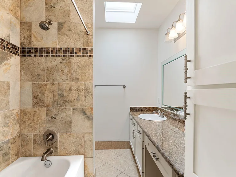 13228 Trail Hollow Dr #3228 — Photo 17