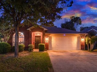 2021 Castleview Dr, Fort Worth, TX 76120