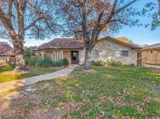 305 Cedar Creek Ct, Fort Worth, TX 76103
