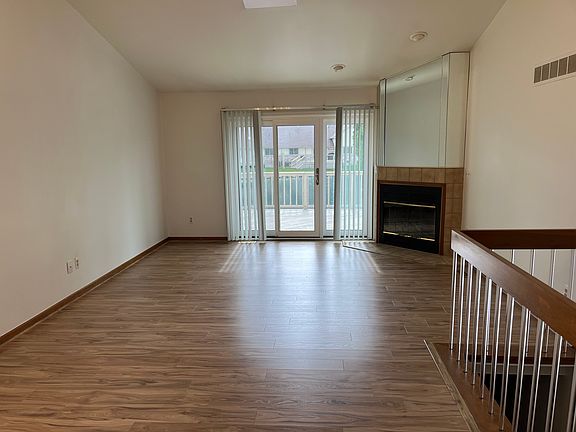 4th image of 43389 River Bend Blvd