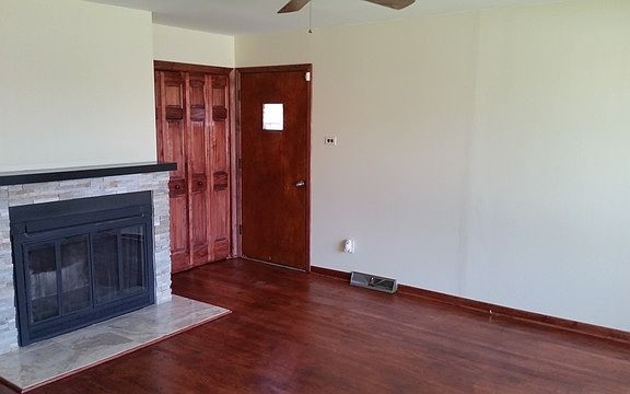 3rd image of 14544 S Cleveland Ave
