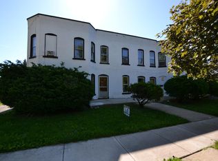 318 Illinois St #1C, Joliet, IL 60436