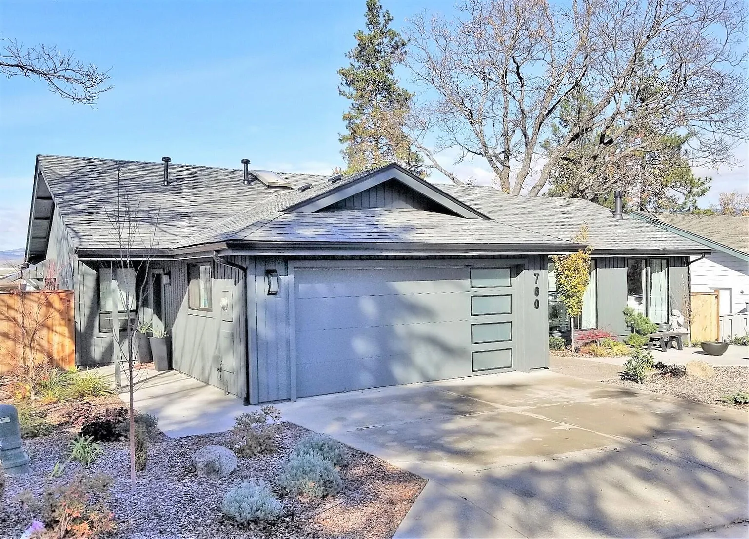 760 W Pebble Beach Dr photo 1