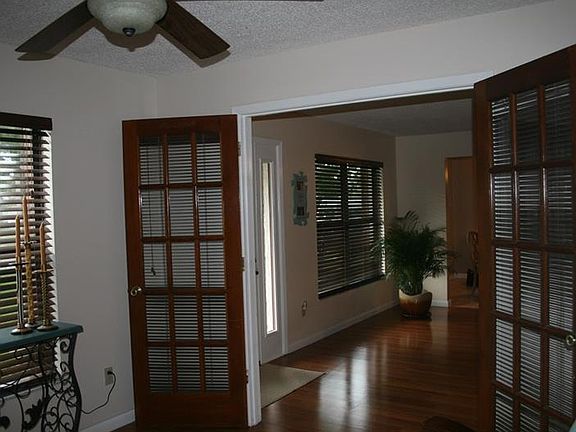 3rd image of 7288 Abbey Ln
