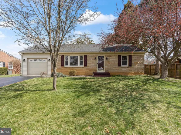 10909 Donelson Dr, Williamsport, MD 21795