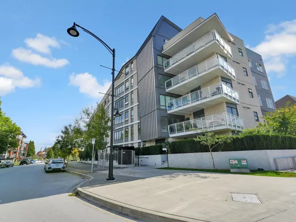 22226 Brown Ave #411, Maple Ridge, BC V2X 8N6