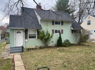5922 Vandegrift Ave, Rockville, MD 20851