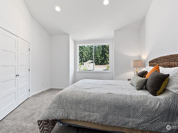 4th image of 16519 8th Avenue E #88