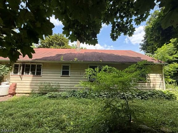 2nd image of 37 Hope Rd