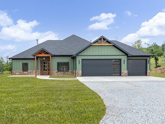 2nd image of 22842 Carlton Dr