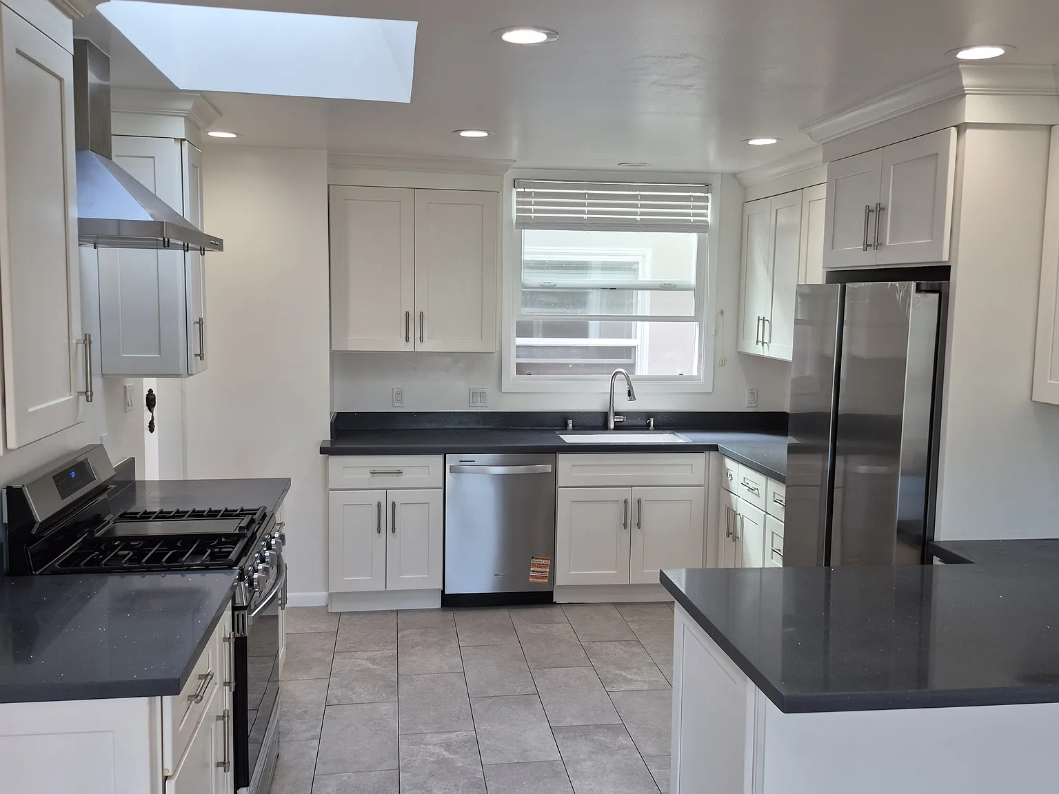 63 Riverton Dr — Photo 2