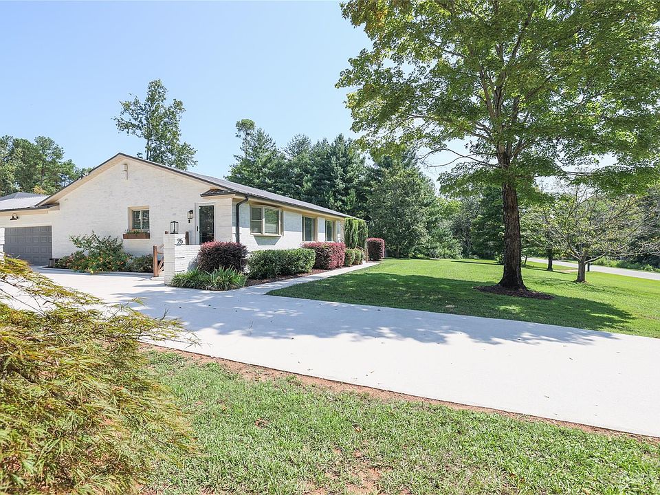 1st image of 25 Bowen Dr