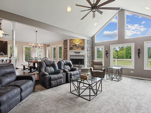 4th image of 12704 Hillview Dr