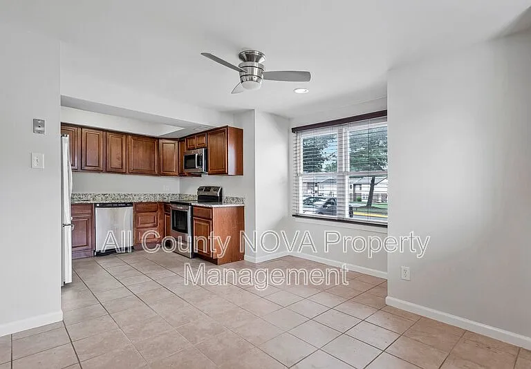 9995 Campus Way S #126 — Photo 8