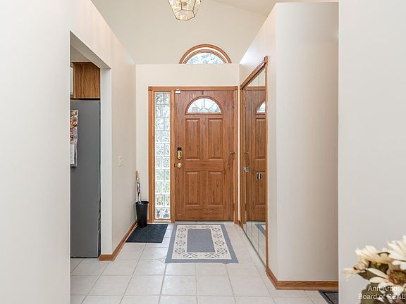 4th image of 137 Edington Cir #2