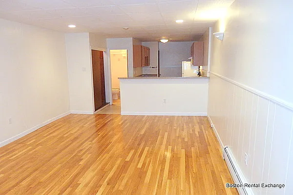 405 Somerville Ave — Photo 3