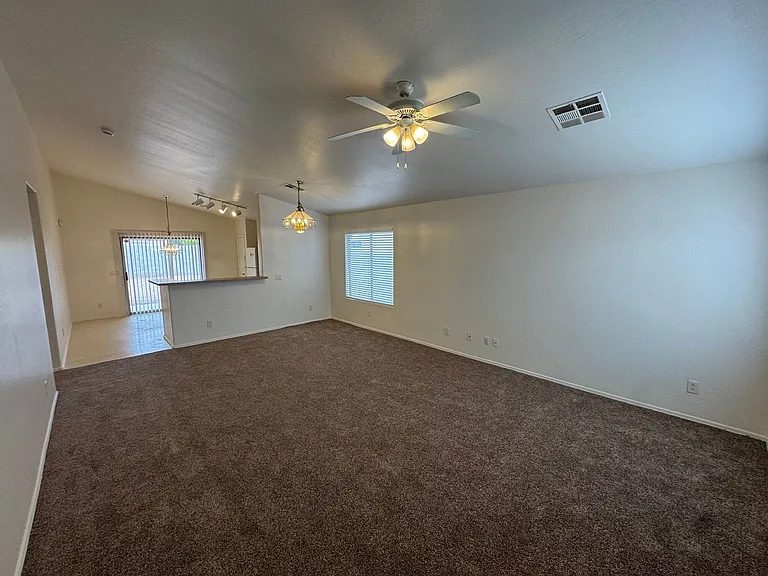1225 W Darrel Rd — Photo 5