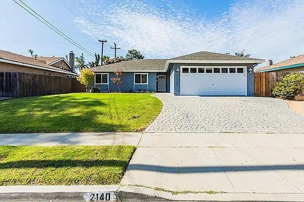 2140 Briarfield St — Photo 2