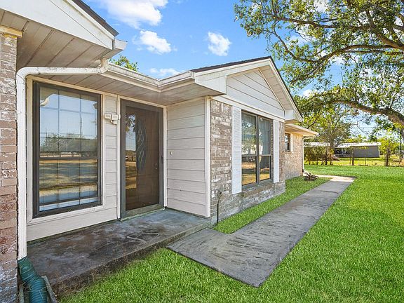 5th image of 4306 E Fm 1462 Rd