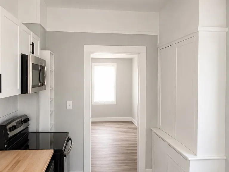 33 Barry St #1 — Photo 1