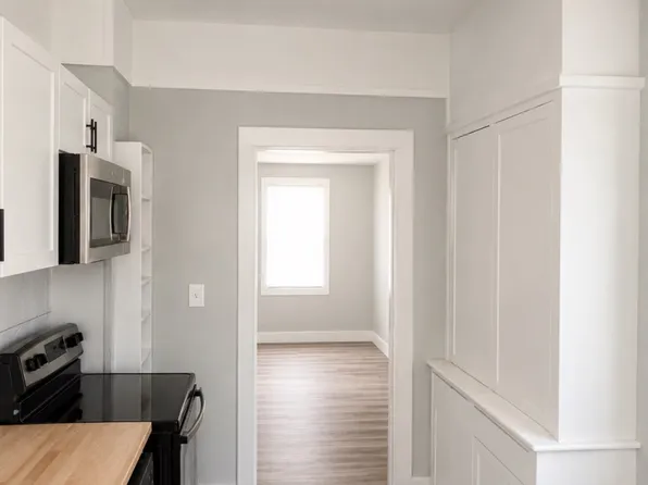 33 Barry St #1, Hillsdale, MI 49242