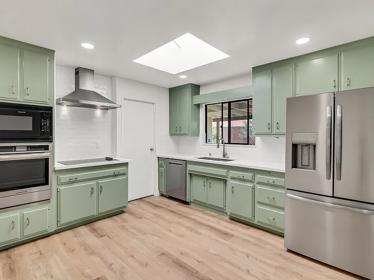 4820 Cobb Dr — Photo 1