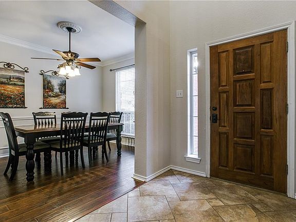 3rd image of 1915 Parktree Dr