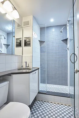 Sold by Compass | media 7