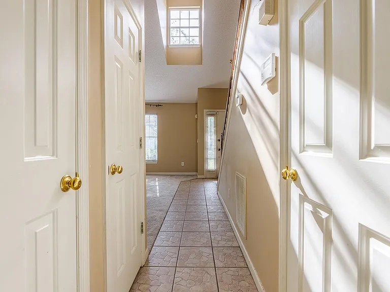 386 Jardinere Walk — Photo 4